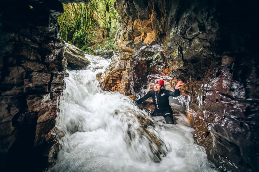 Waitomo Caves Black Abyss Ultimate Caving Experience - Why the guides matter so much