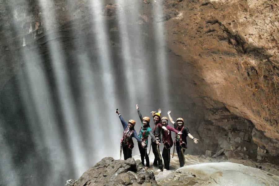 Yogyakarta: Jomblang Cave and Pindul Cave all inclusive Trip - The Oyo River adds open-air scenery