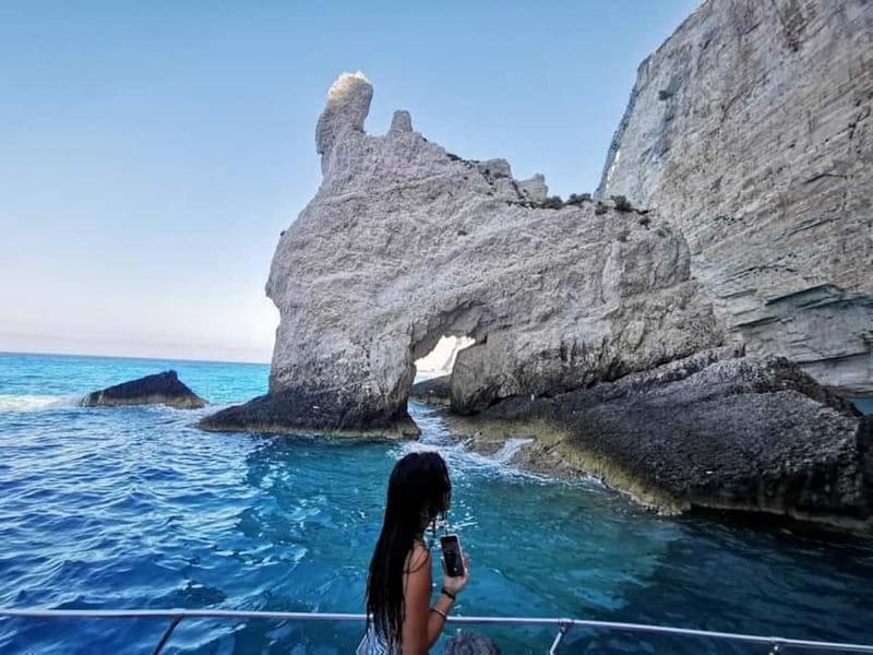 Zakynthos: Shipwreck Beach, Viewpoint, Blue Caves Day Tour - A mountain tavern brings a welcome change of pace