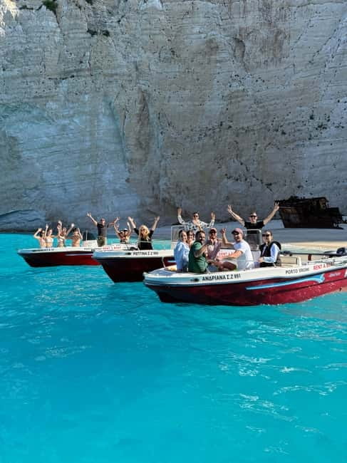 Zakynthos: Shipwreck & Caves Private Boat Tour with Skipper - Navagio and the story of the shipwreck