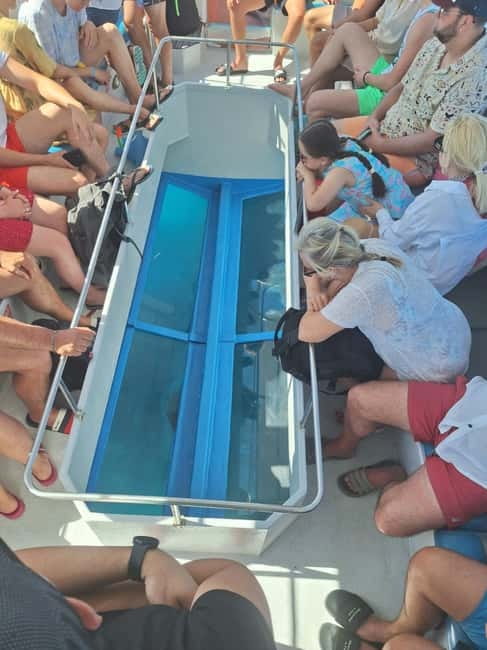 Zakynthos: Turtle Spotting, Marathonísi & Keri Caves Cruise - What the crew adds to the trip